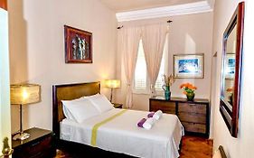 Large Three Bedroom, Center Of Old Town
